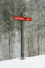 Bahnhofsschilder/50467/mitten-im-wald-steht-dieses-schild Mitten im Wald steht dieses Schild und verkndet, dass sich hier die Haltestelle 'Les Frtes' der TRN (Strecke Le Locle - Les Brenets) befindet.