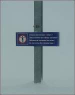 Verbots-und Warnschilder/54750/wenn-man-sie-unter-den-schneemassen ...wenn man sie unter den Schneemassen noch sieht. Ospizio Bernina 24.12.09 (Jeanny)